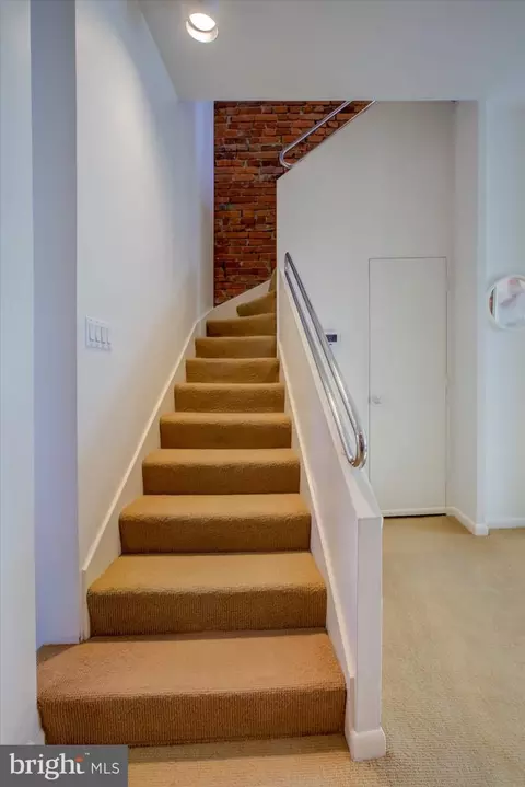 Entry Way - 515 2nd St SE, Washington, DC 20003 photo 10 of 16