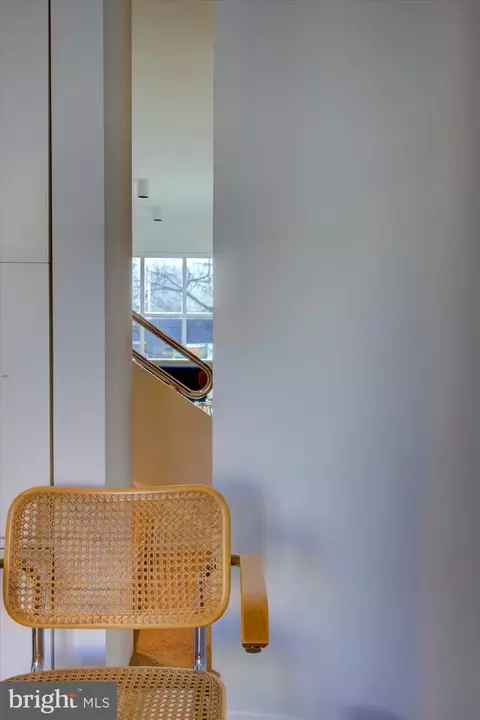 Entry Way - 515 2nd St SE, Washington, DC 20003 photo 5 of 16
