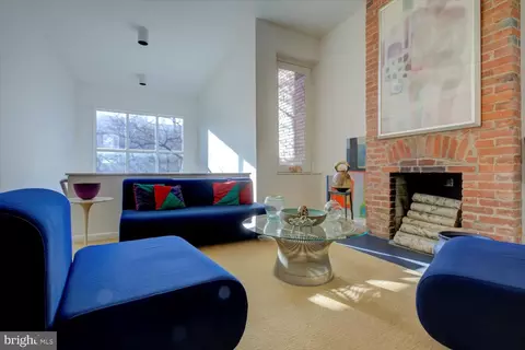 Living - 515 2nd St SE, Washington, DC 20003 photo 13 of 13