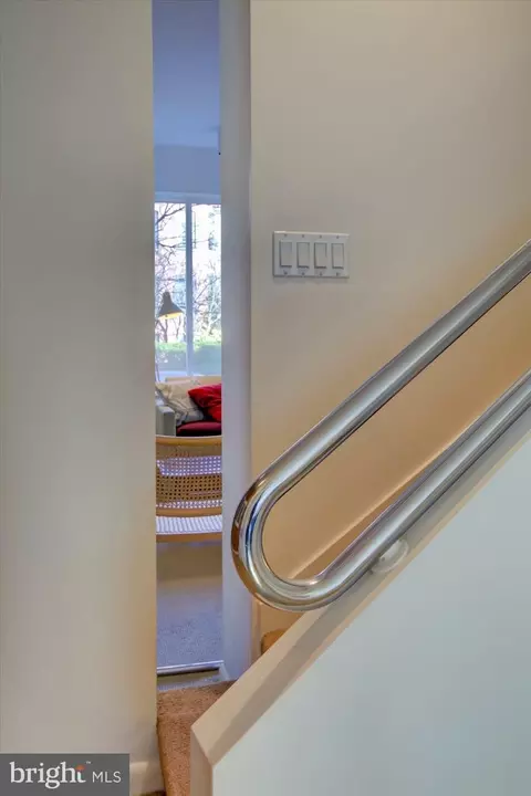 Entry Way - 515 2nd St SE, Washington, DC 20003 photo 9 of 16