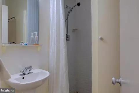 Bath - 515 2nd St SE, Washington, DC 20003 photo 1 of 3