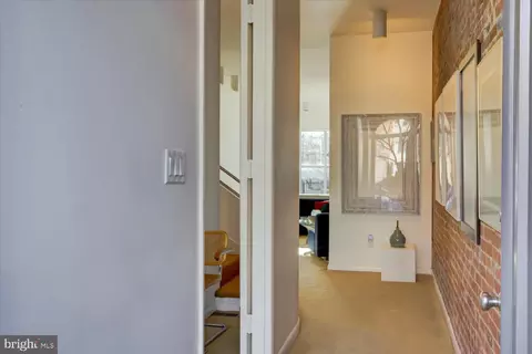 Entry Way - 515 2nd St SE, Washington, DC 20003 photo 2 of 16