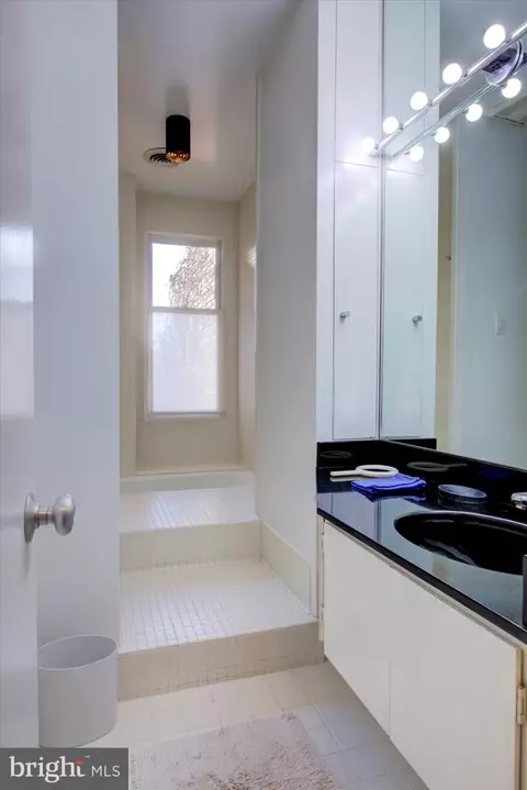 Bath - 515 2nd St SE, Washington, DC 20003 photo 2 of 3