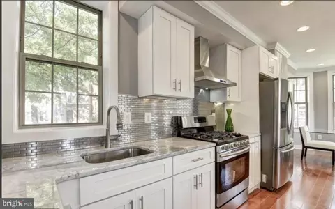 1320 I St NE, Washington, DC 20002 photo 8