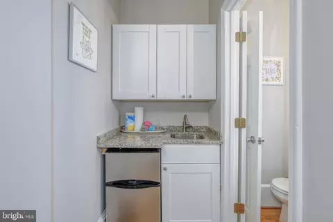 241 10th St NE, Washington, DC 20002 photo 15