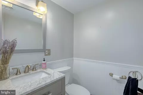 241 10th St NE, Washington, DC 20002 photo 22
