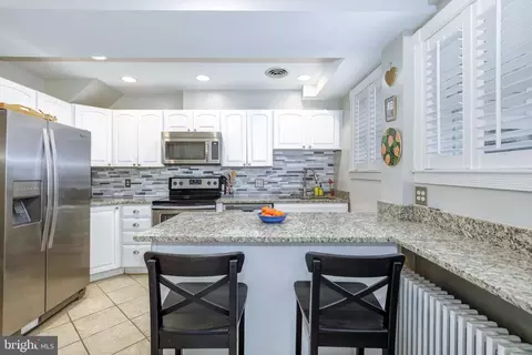 241 10th St NE, Washington, DC 20002 photo 13