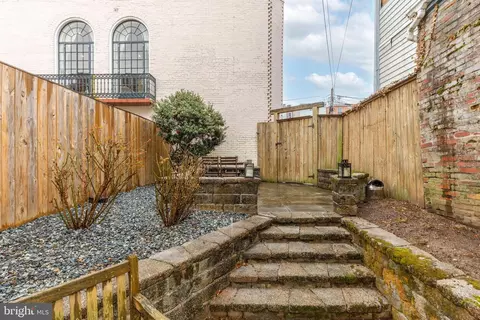 241 10th St NE, Washington, DC 20002 photo 32