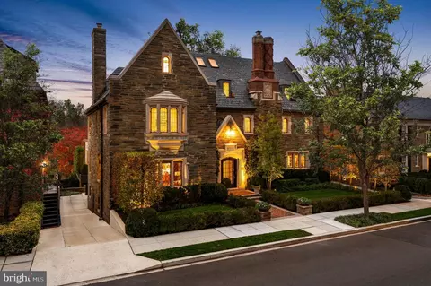 2435 Kalorama Rd NW, Washington, DC 20008