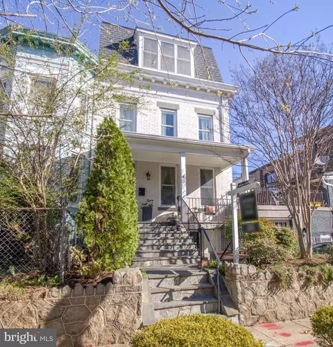 1440 A St NE, Washington, DC 20002