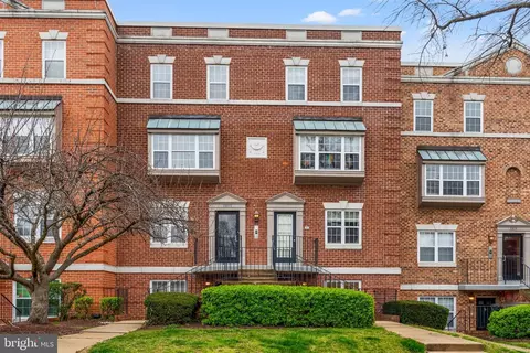3823 Porter St NW #114, Washington, DC 20016