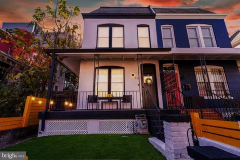 716 Gresham Pl NW, Washington, DC 20001 photo 1