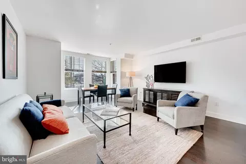 1618 11th St NW #201, Washington, DC 20001