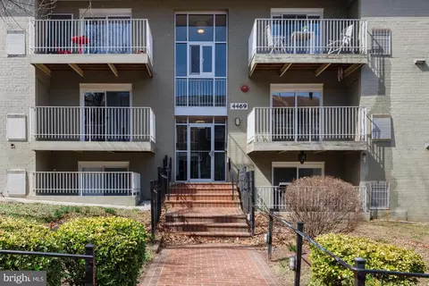 4469 B St SE #203, Washington, DC 20019