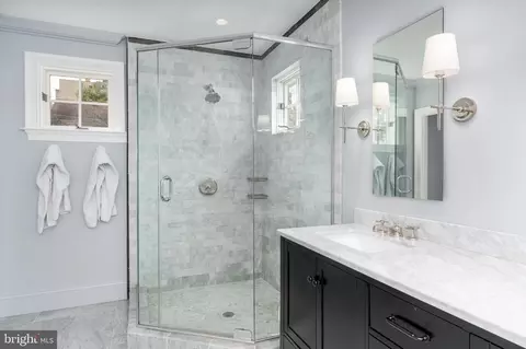 2716 36th Pl NW, Washington, DC 20007 photo 25