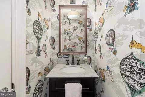2716 36th Pl NW, Washington, DC 20007 photo 18