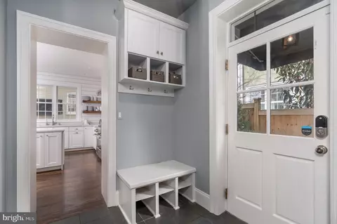 2716 36th Pl NW, Washington, DC 20007 photo 13