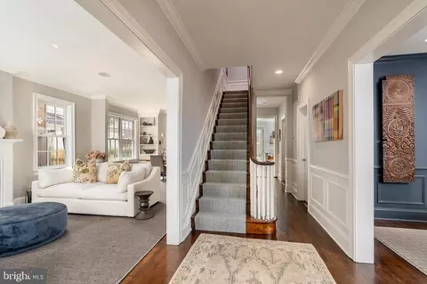 2716 36th Pl NW, Washington, DC 20007 photo 3