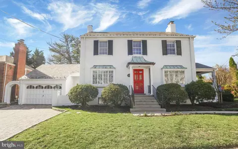 4022 Warren St NW, Washington, DC 20016