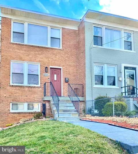 4027 D St SE, Washington, DC 20019