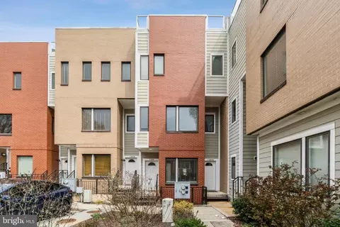 1384 Talbert Ct SE #1384, Washington, DC 20020