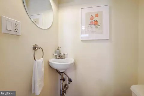 514 15th St SE, Washington, DC 20003 photo 27