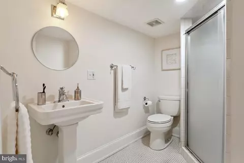 514 15th St SE, Washington, DC 20003 photo 29