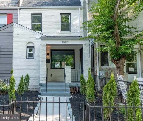 1907 D St NE, Washington, DC 20002