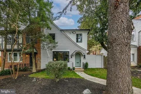 3826 Van Ness St NW, Washington, DC 20016