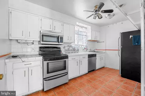 1643 11th Pl NE, Washington, DC 20002 photo 4