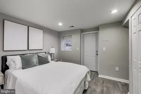 Bedroom - 1415 G St SE, Washington, DC 20003 photo 6 of 8