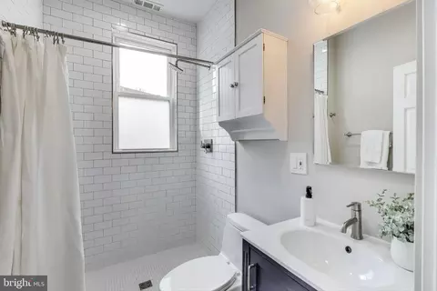 Bath - 1415 G St SE, Washington, DC 20003 photo 2 of 3