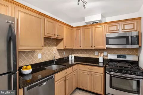 Kitchen - 4545 Macarthur Blvd NW #G2, Washington, DC 20007 photo 2 of 3