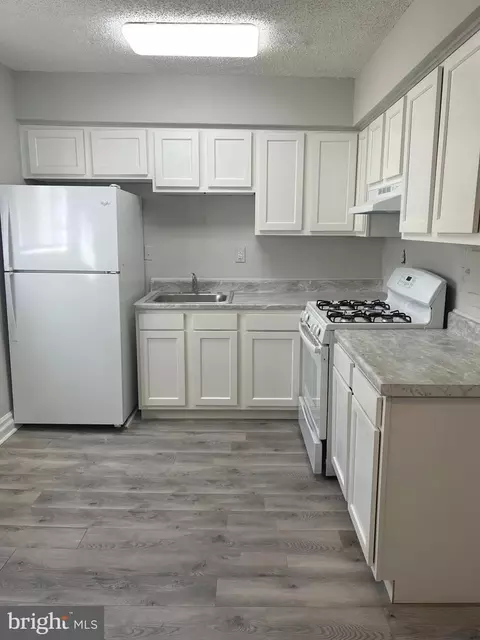4715 1st St SW #302, Washington, DC 20032