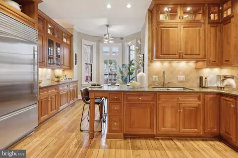 2014 R St NW, Washington, DC 20009 photo 13