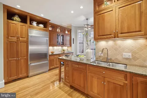 2014 R St NW, Washington, DC 20009 photo 12