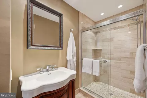 2014 R St NW, Washington, DC 20009 photo 29