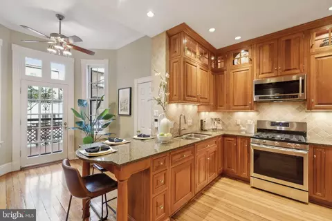 2014 R St NW, Washington, DC 20009 photo 11
