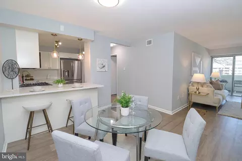 700 7th St SW #206, Washington, DC 20024