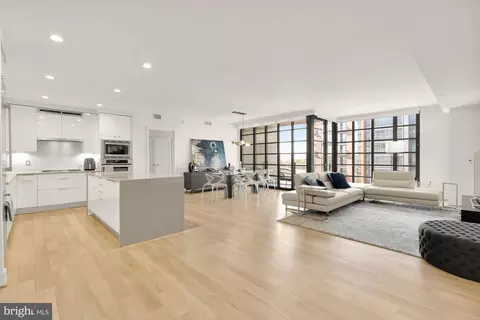 45 Sutton Sq SW #706, Washington, DC 20024