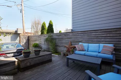 Exterior - 423 3rd St NE, Washington, DC 20002 photo 6 of 10