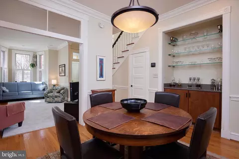 Dining - 423 3rd St NE, Washington, DC 20002 photo 3 of 4