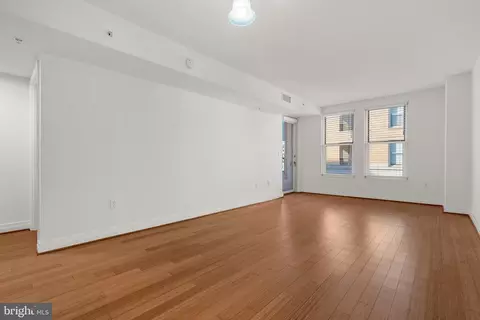 Living - 915 E Street St NW #1111, Washington, DC 20004 photo 2 of 6