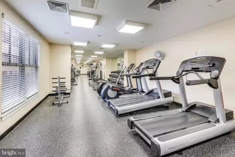 910 M St NW #810, Washington, DC 20001 photo 32