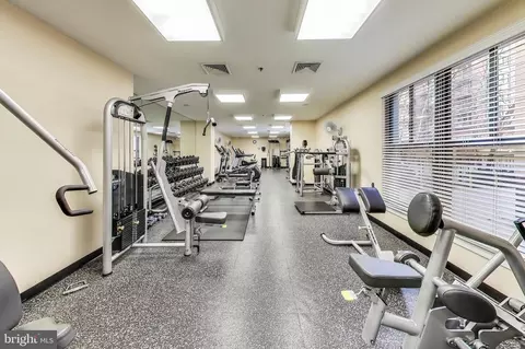 910 M St NW #810, Washington, DC 20001 photo 33