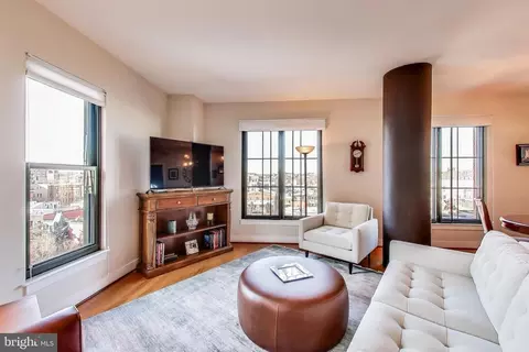 910 M St NW #810, Washington, DC 20001 photo 2