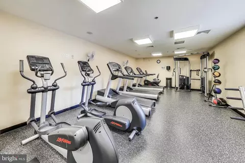 910 M St NW #810, Washington, DC 20001 photo 31