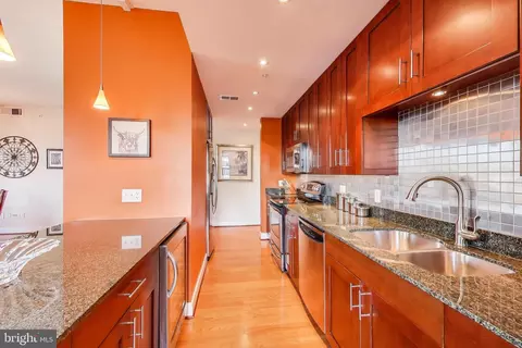 910 M St NW #810, Washington, DC 20001 photo 8