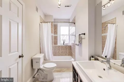 170 T St NE, Washington, DC 20002 photo 17
