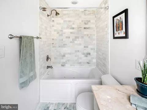 Bath - 527 10th St SE, Washington, DC 20003 photo 4 of 4